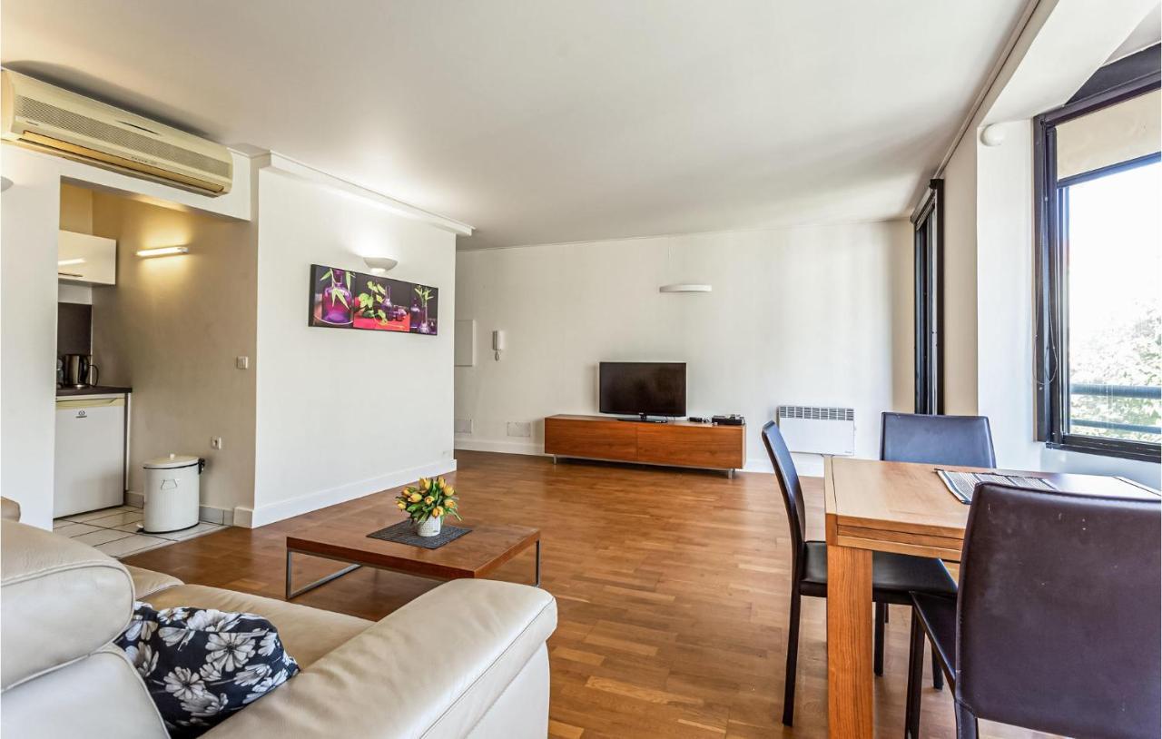 Nice Apartment In Cannes With Wifi Buitenkant foto